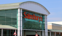 Под контролем: покупатели Sainsbury’s недовольны наличием камер на кассах самообслуживания