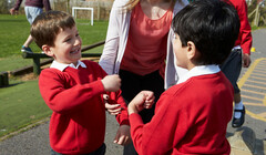 Учителя бьют тревогу: американизмы вытесняют британский английский из детской речи