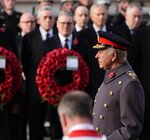 Карл III и члены королевской семьи приняли участие в церемонии по случаю Дня памяти павших