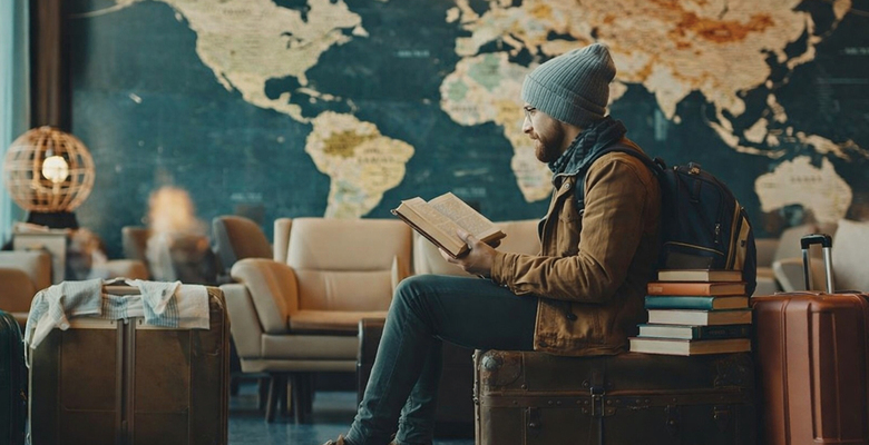 Литературный критик Денис Безносов: «Главная психокультурная особенность в образе эмигранта — травма»