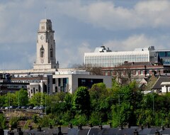 Из промышленного города в теххаб: Барнсли был выбран для масштабного внедрения ИИ