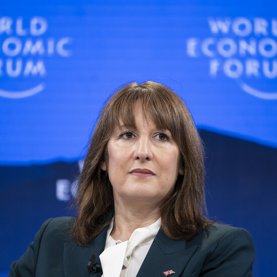 Профицит британского бюджета в январе оказался рекордным для этого месяца