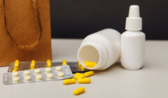 Лондонцы ищут необходимые им лекарства на черном рынке