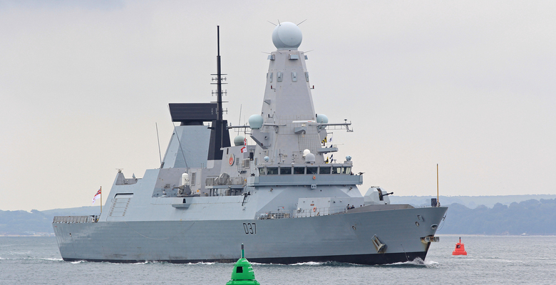 HMS Duncan направляется на военно-морскую базу в Портсмуте. Фото: commons.wikimedia.org