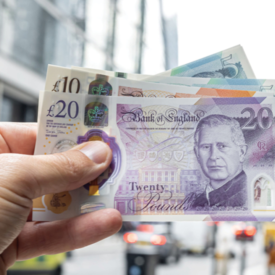 Правда ли, что Британия беднеет? Финансовая тревога в личных историях и статистике