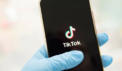 Семья из Шотландии полтора года добивалась от врачей диагноза для дочери. Помощь пришла из TikTok