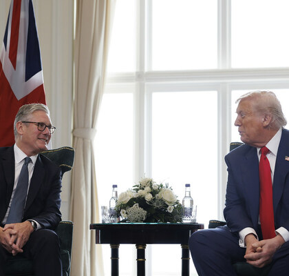 Иранская диаспора просит Стармера не участвовать в войне США и Израиля с Ираном