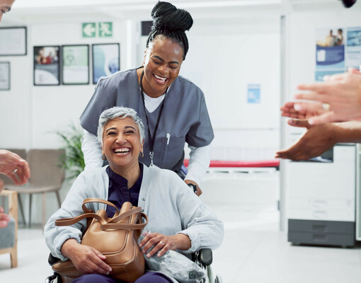 Британцы впервые за семь лет стали чаще хвалить NHS