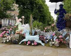 Неземная атмосфера: Лондон готовится принимать фестиваль цветочного искусства Chelsea in Bloom