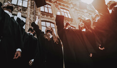 Великобритания за год стала привлекательнее для выпускников престижных вузов