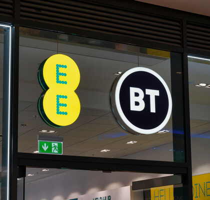 Медленно и с наценкой: британские мобильные операторы могут ограничить покрытие сетей