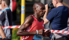 Исторический забег: на Лондонском марафоне бьют рекорд за рекордом