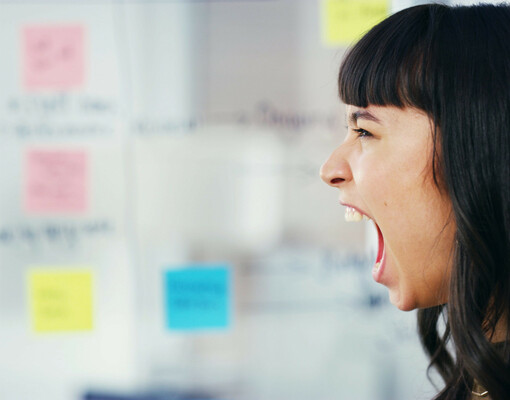 На взводе: британские женщины испытывают злость чаще жительниц других стран Европы