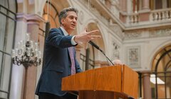 Глава МИД Британии пообещал продолжить поддержку Украины
